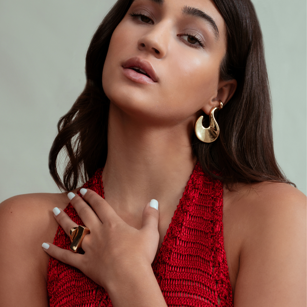 Valentina Abstract Hook Drop Earrings Gold